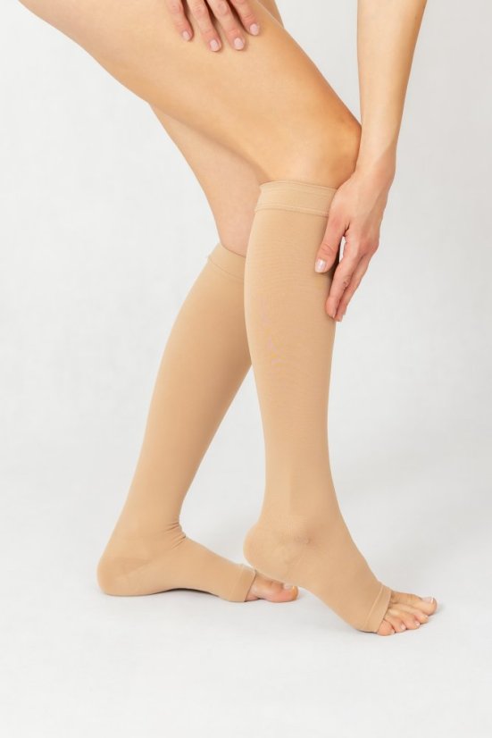 Podkolienky zdravotné kompresívne G93116 - Materiál: Polyamid, Farba: Čierna, Špica: Otvorená, Veľkosť: XL