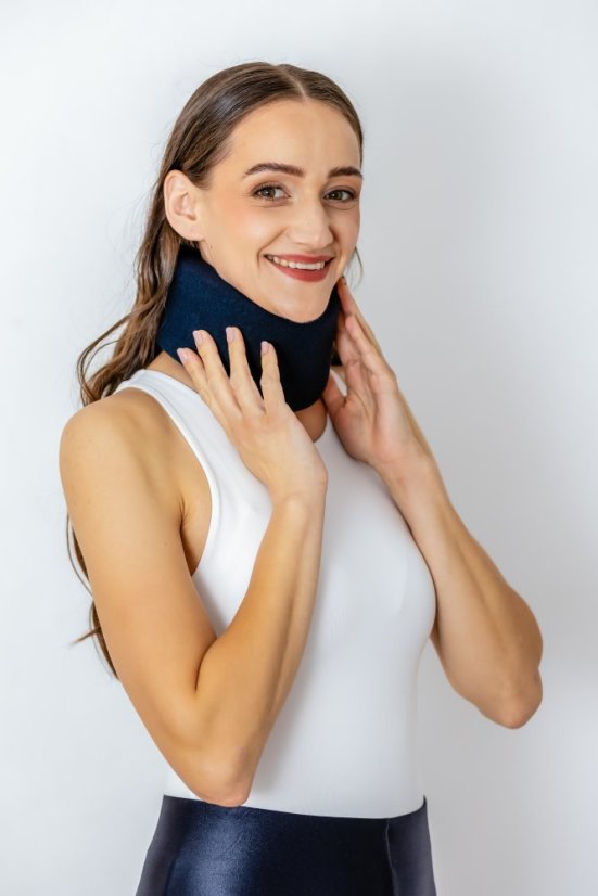 Golier krčný spevnený J6093A - Veľkosť: S